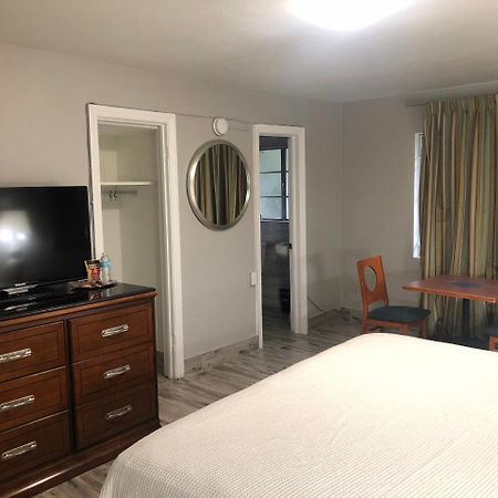 Bay Breeze Inn Bradenton Downtown 外观 照片