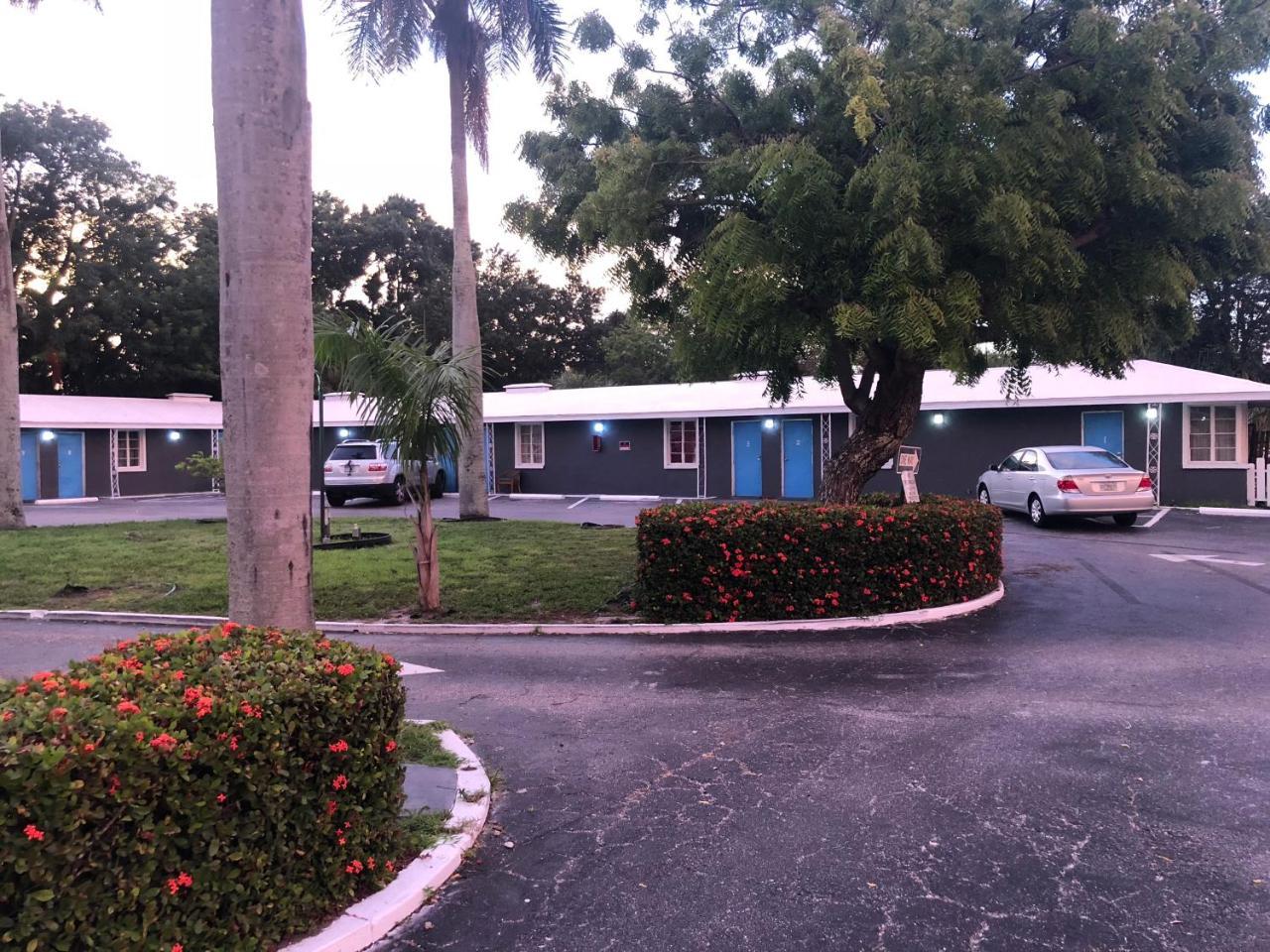 Bay Breeze Inn Bradenton Downtown 外观 照片