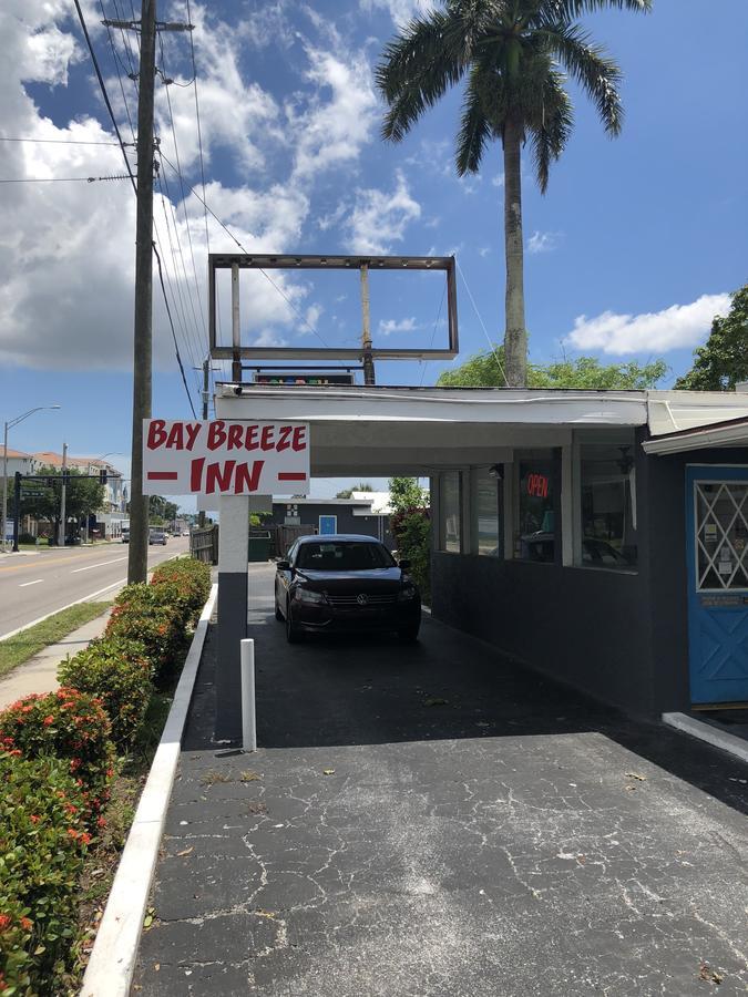 Bay Breeze Inn Bradenton Downtown 外观 照片