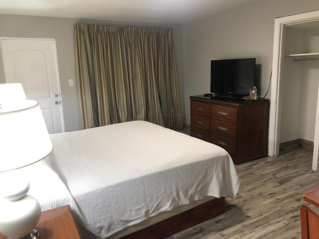Bay Breeze Inn Bradenton Downtown 外观 照片