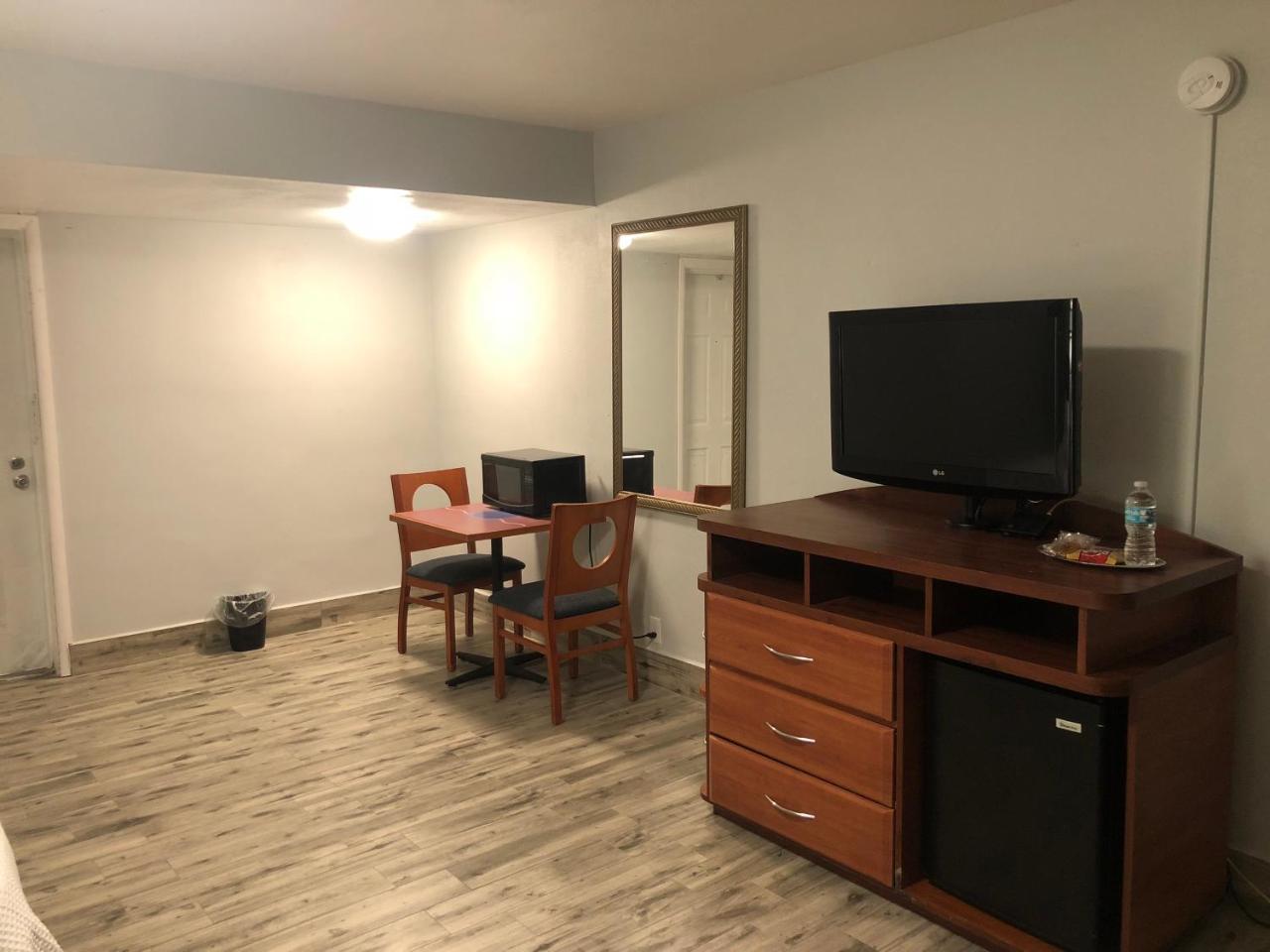 Bay Breeze Inn Bradenton Downtown 外观 照片